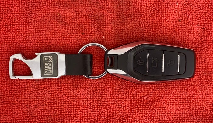 2015 Mahindra XUV500 W10, Diesel, Manual, 57,926 km, Key Close Up