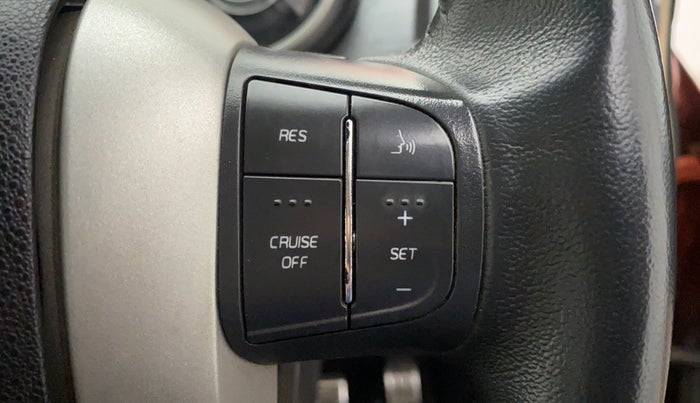 2015 Mahindra XUV500 W10, Diesel, Manual, 57,926 km, Adaptive Cruise Control