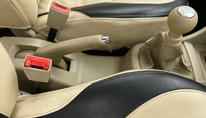 2014 Maruti Swift Dzire VXI, Petrol, Manual, 48,332 km, Gear Lever