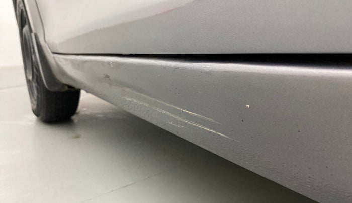 2014 Maruti Swift Dzire VXI, Petrol, Manual, 48,332 km, Left running board - Slightly dented