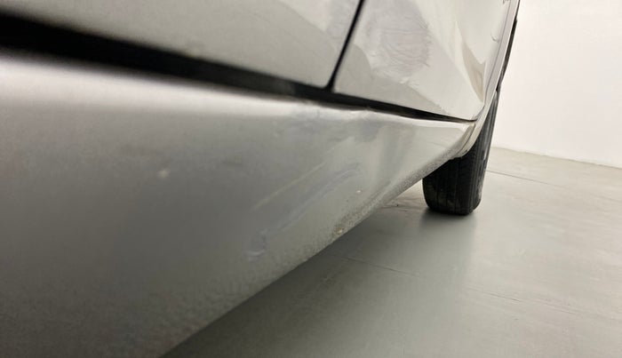 2014 Maruti Swift Dzire VXI, Petrol, Manual, 48,332 km, Right running board - Slightly dented
