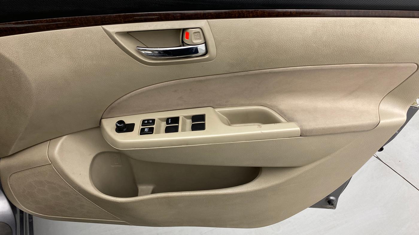 2014 Maruti Swift Dzire VXI, Petrol, Manual, 48,332 km, Driver Side Door Panels Control