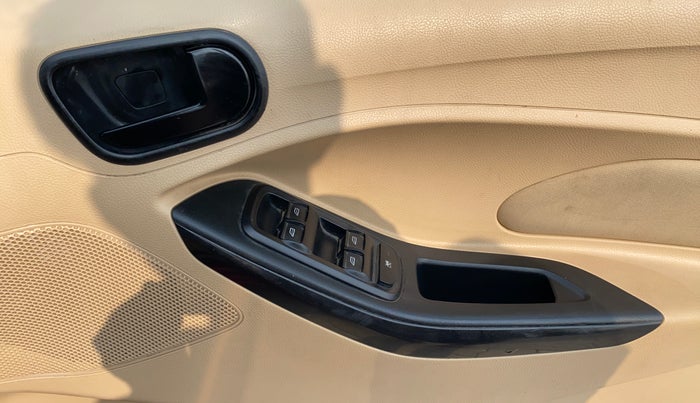 2017 Ford Figo Aspire TITANIUM 1.2 PETROL, CNG, Manual, 85,056 km, Driver Side Door Panels Control