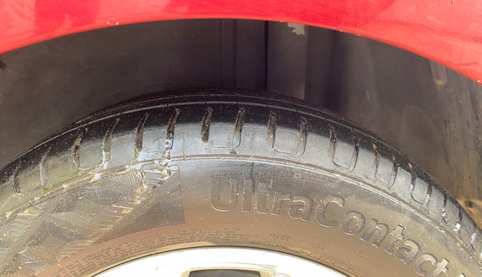 2017 Ford Figo Aspire TITANIUM 1.2 PETROL, CNG, Manual, 85,056 km, Left Rear Tyre Tread