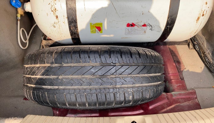 2017 Ford Figo Aspire TITANIUM 1.2 PETROL, CNG, Manual, 85,056 km, Spare Tyre