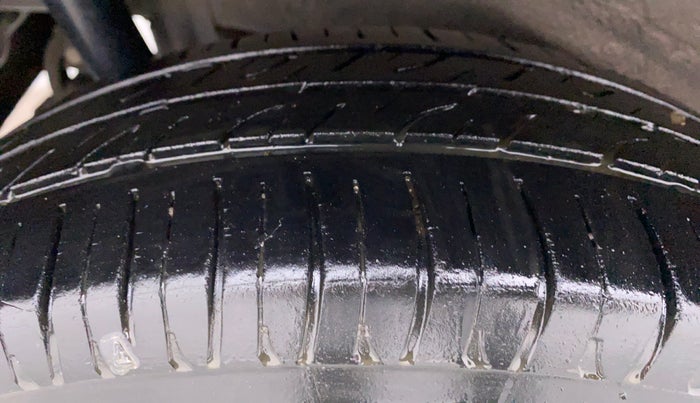 2018 Maruti Wagon R 1.0 VXI, Petrol, Manual, 33,808 km, Right Rear Tyre Tread