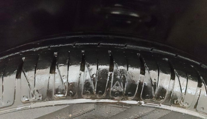 2020 Maruti IGNIS ALPHA 1.2, Petrol, Manual, 65,102 km, Left Front Tyre Tread