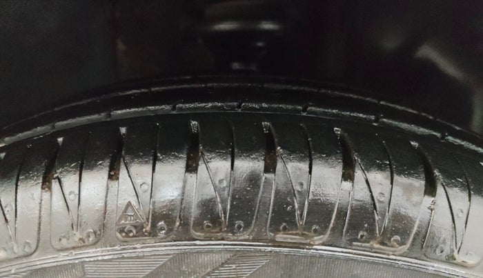 2020 Maruti IGNIS ALPHA 1.2, Petrol, Manual, 65,102 km, Right Front Tyre Tread