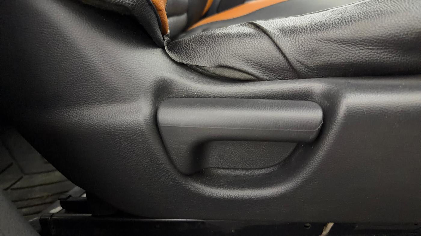 2017 Honda WR-V 1.2L I-VTEC VX MT, Petrol, Manual, 60,215 km, Driver Side Adjustment Panel
