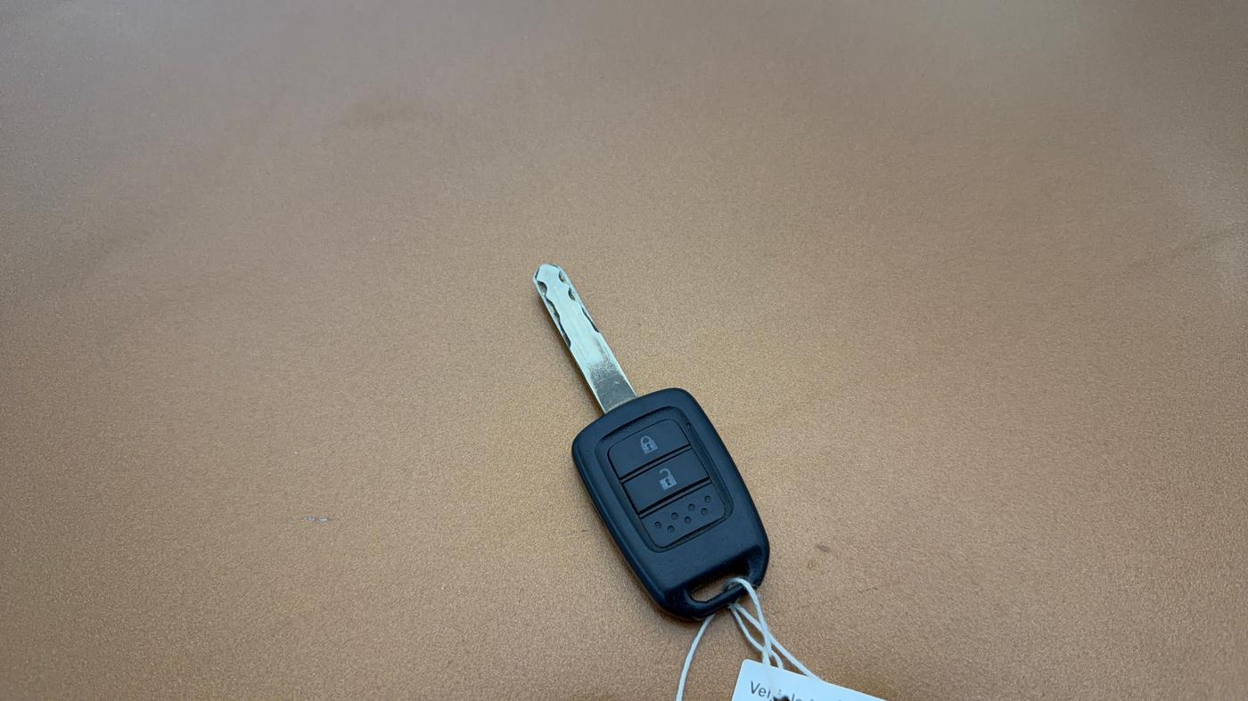2017 Honda WR-V 1.2L I-VTEC VX MT, Petrol, Manual, 60,215 km, Key Close Up