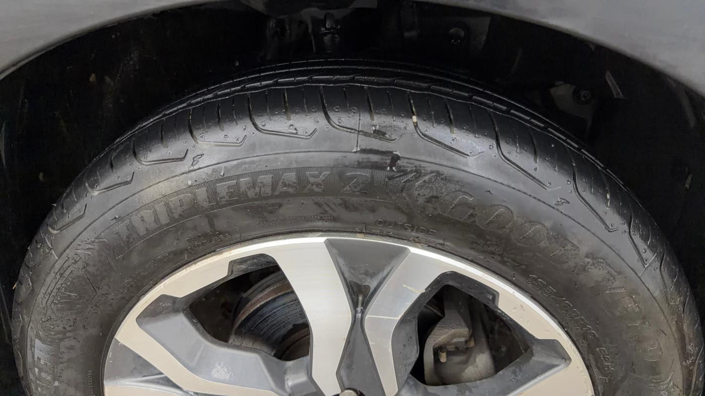 2017 Honda WR-V 1.2L I-VTEC VX MT, Petrol, Manual, 60,215 km, Right Front Tyre Tread