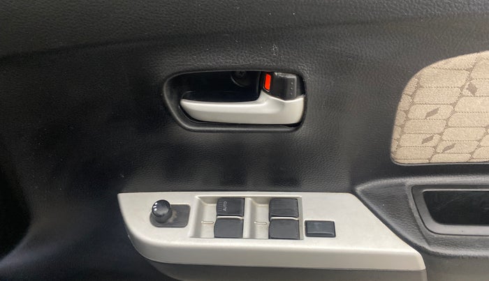 2015 Maruti Wagon R 1.0 VXI, Petrol, Manual, 30,157 km, Driver Side Door Panels Control