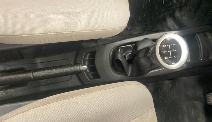 2015 Maruti Wagon R 1.0 VXI, Petrol, Manual, 30,157 km, Gear Lever