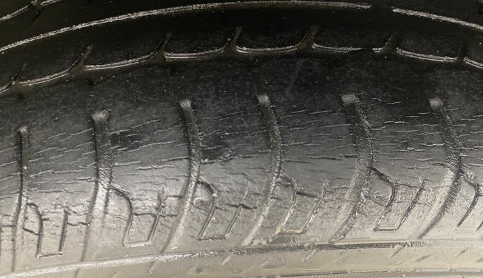 2015 Maruti Wagon R 1.0 VXI, Petrol, Manual, 30,157 km, Left Rear Tyre Tread