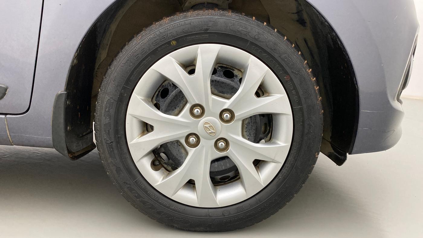 2014 Hyundai Grand i10 SPORTZ 1.2 KAPPA VTVT, Petrol, Manual, 38,007 km, Right Front Wheel