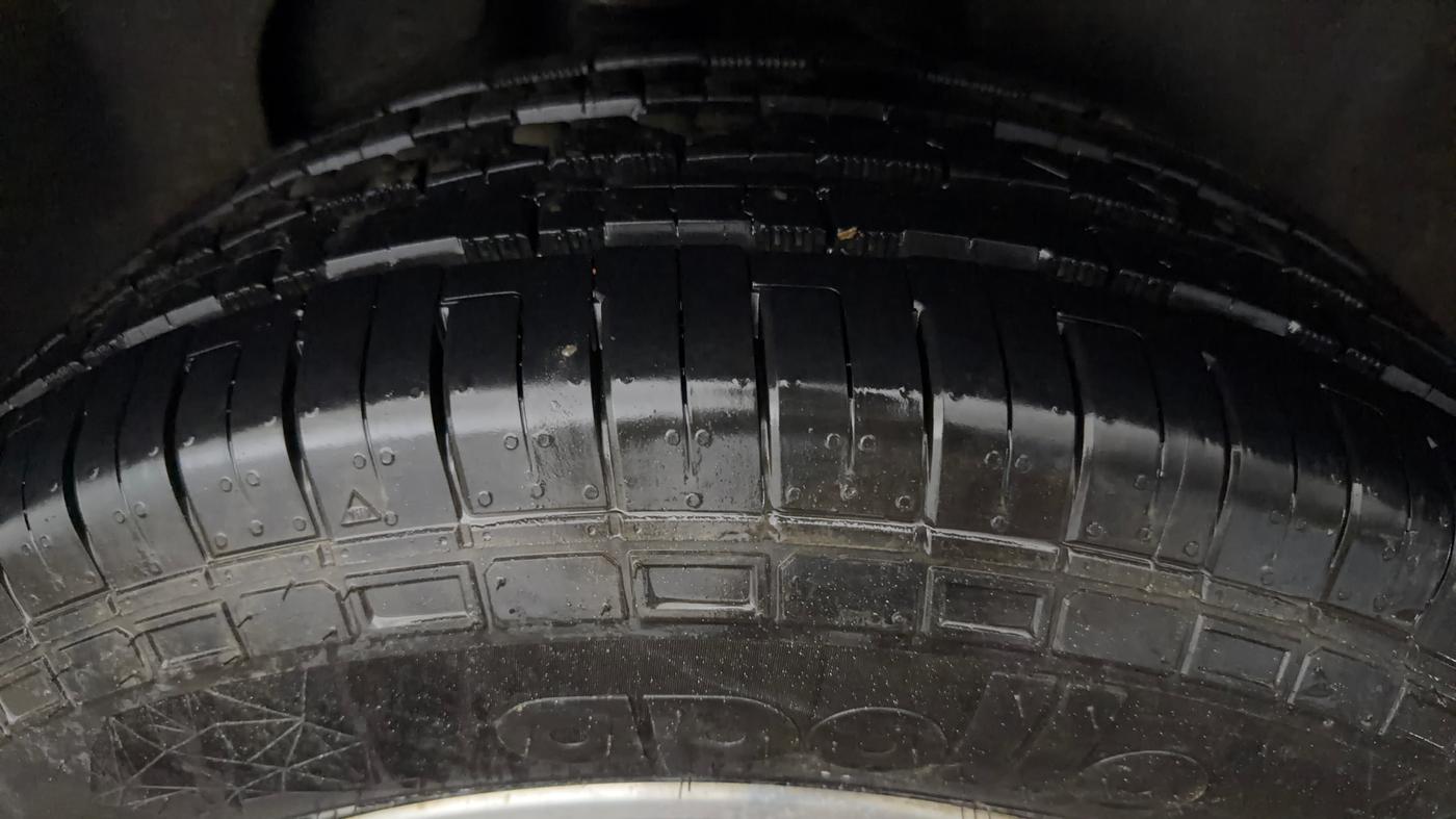 2021 Tata Harrier XZA PLUS 2.0L, Diesel, Automatic, 72,986 km, Left Rear Tyre Tread