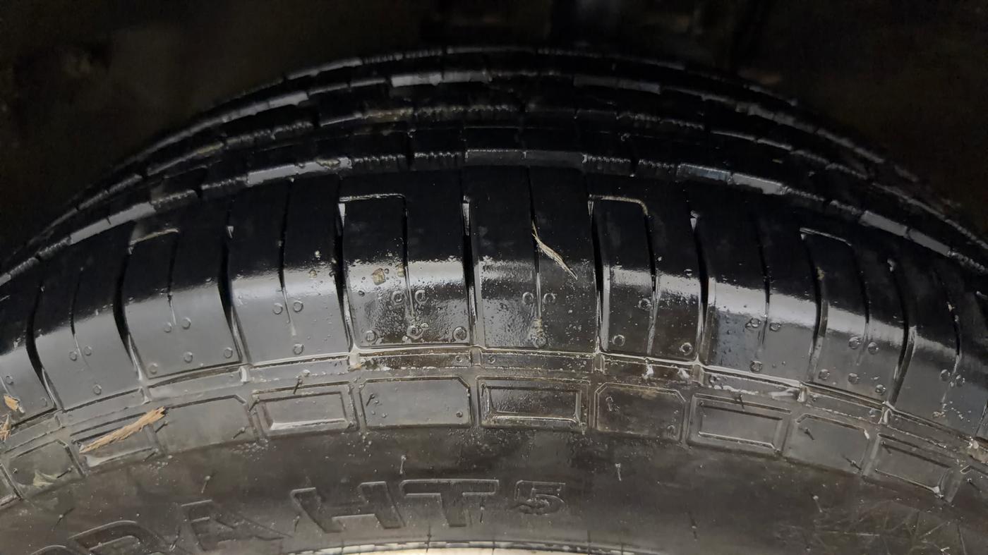 2021 Tata Harrier XZA PLUS 2.0L, Diesel, Automatic, 72,986 km, Left Front Tyre Tread