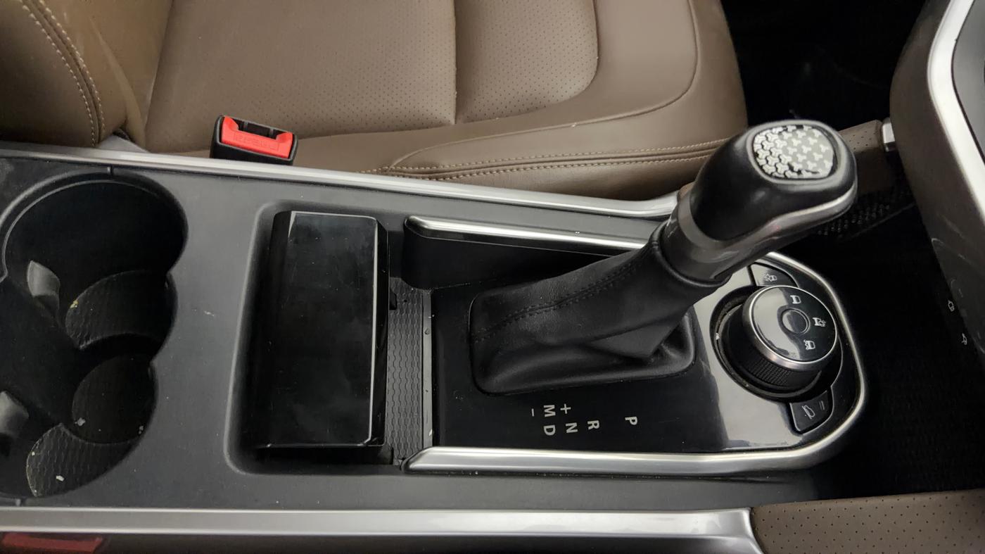 2021 Tata Harrier XZA PLUS 2.0L, Diesel, Automatic, 72,986 km, Gear Lever