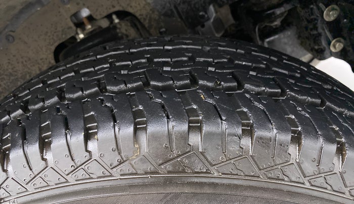 2021 Mahindra Thar LX PETROL HT 4WD AT, Petrol, Automatic, 11,287 km, Right Front Tyre Tread