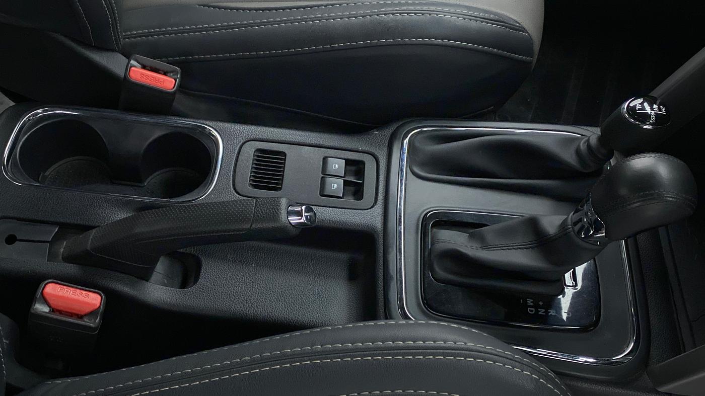 2021 Mahindra Thar LX PETROL HT 4WD AT, Petrol, Automatic, 11,287 km, Gear Lever
