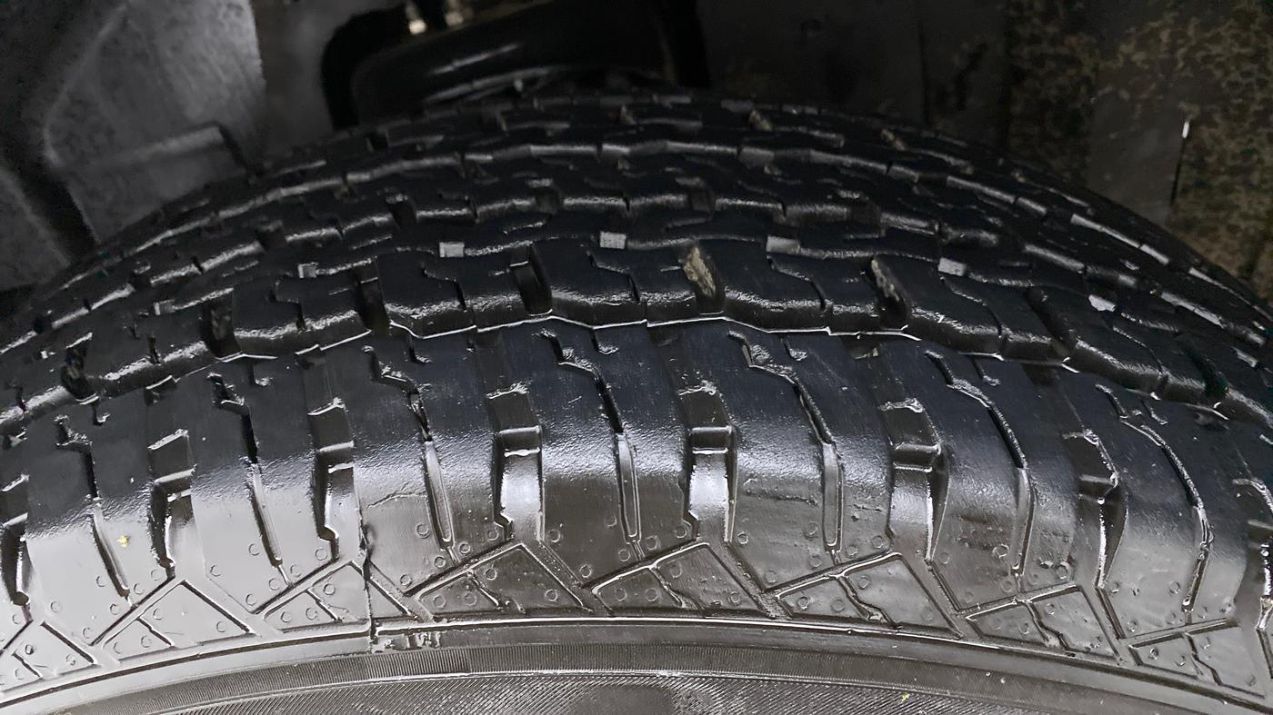 2021 Mahindra Thar LX PETROL HT 4WD AT, Petrol, Automatic, 11,287 km, Left Front Tyre Tread