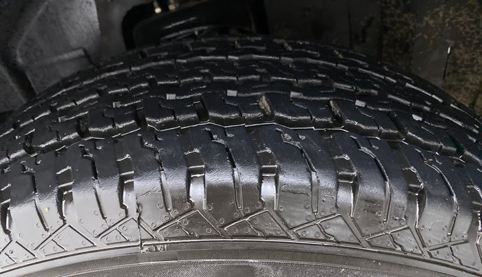 2021 Mahindra Thar LX PETROL HT 4WD AT, Petrol, Automatic, 11,287 km, Left Front Tyre Tread