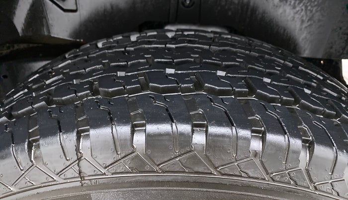 2021 Mahindra Thar LX PETROL HT 4WD AT, Petrol, Automatic, 11,287 km, Left Rear Tyre Tread