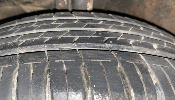 2023 Maruti Ertiga VXI SHVS, Petrol, Manual, 9,131 km, Left Front Tyre Tread