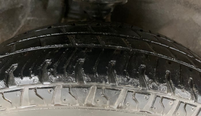 2016 Maruti Alto 800 LXI, Petrol, Manual, 41,055 km, Right Front Tyre Tread