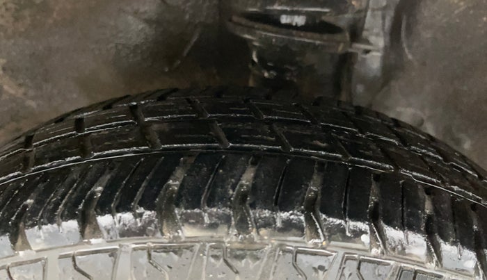 2016 Maruti Alto 800 LXI, Petrol, Manual, 41,055 km, Left Front Tyre Tread