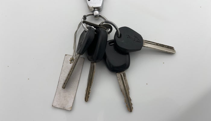 2016 Maruti Alto 800 LXI, Petrol, Manual, 41,055 km, Key Close Up