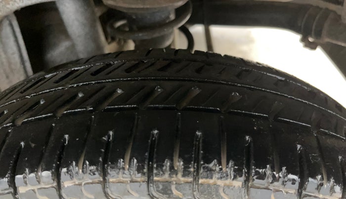 2016 Maruti Alto 800 LXI, Petrol, Manual, 41,055 km, Left Rear Tyre Tread