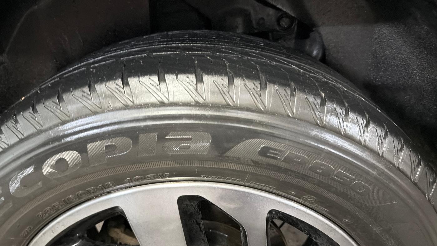 2022 Tata Safari XZA PLUS KAZIRANGA, Diesel, Automatic, 56,987 km, Right Rear Tyre Tread