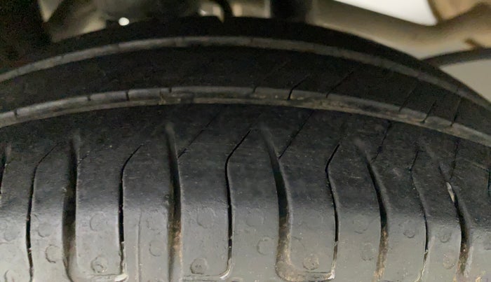 2019 Maruti Alto K10 VXI, CNG, Manual, 54,233 km, Right Rear Tyre Tread