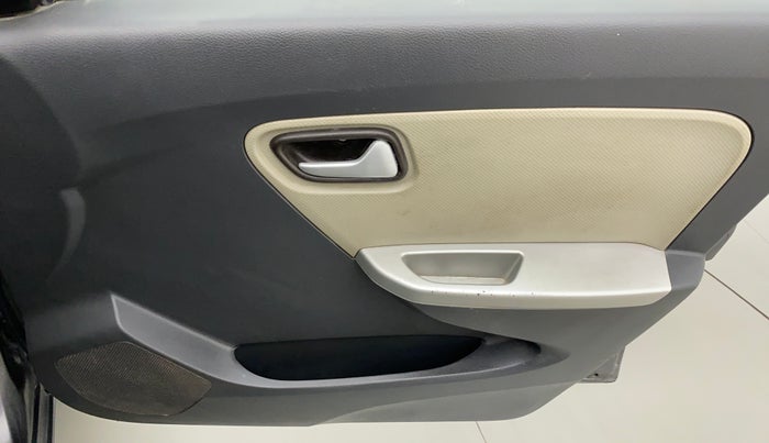 2019 Maruti Alto K10 VXI, CNG, Manual, 54,233 km, Driver Side Door Panels Control
