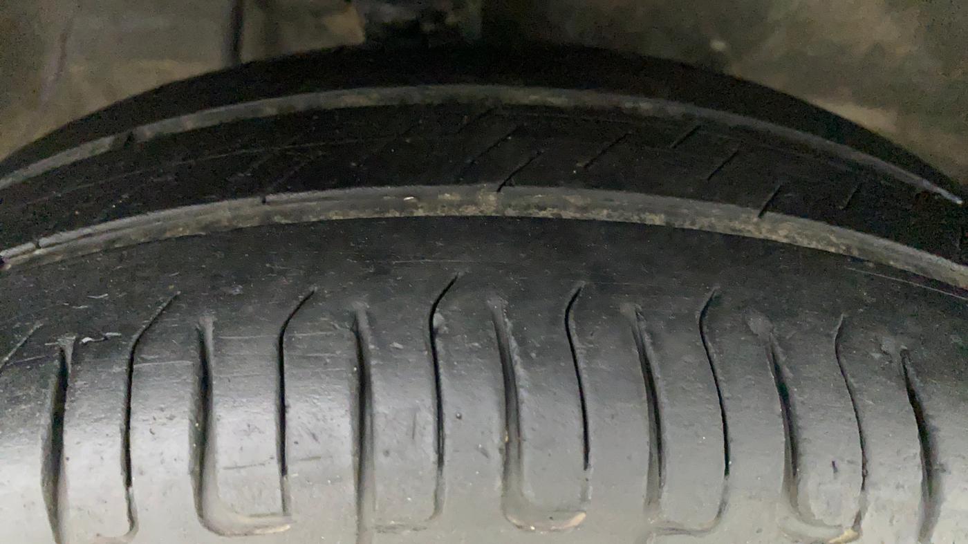 2019 Maruti Alto K10 VXI, CNG, Manual, 54,233 km, Right Front Tyre Tread
