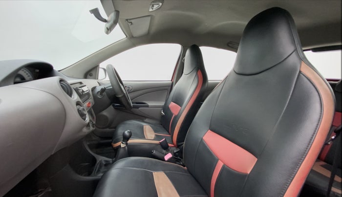 2011 Toyota Etios Liva G, Petrol, Manual, 67,229 km, Right Side Front Door Cabin