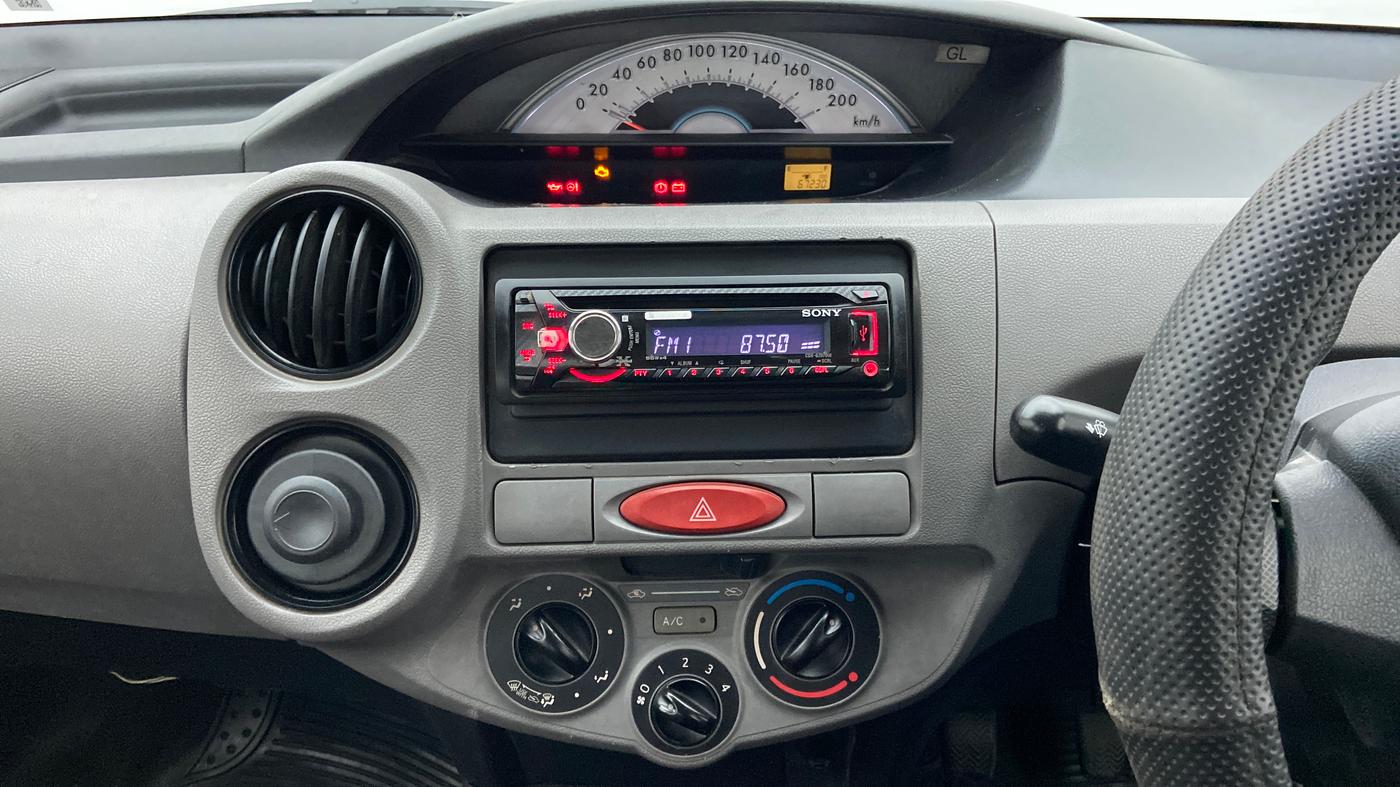2011 Toyota Etios Liva G, Petrol, Manual, 67,229 km, Air Conditioner