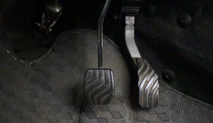 2020 Renault TRIBER RXZ AT, Petrol, Automatic, 14,282 km, Pedals
