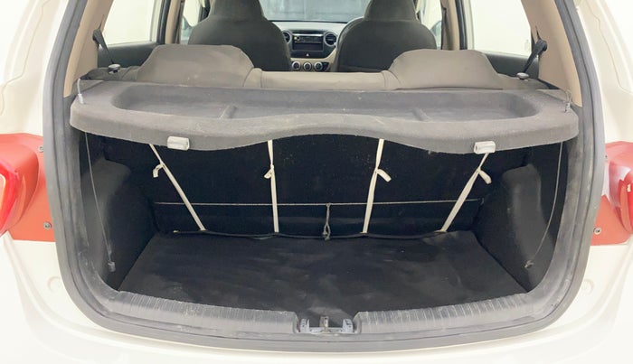 2017 Hyundai Grand i10 MAGNA 1.2 KAPPA VTVT, Petrol, Manual, 11,159 km, Boot Inside