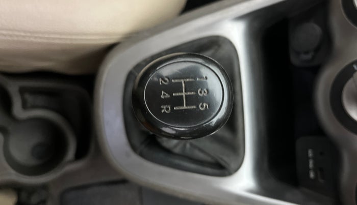 2015 Hyundai i10 SPORTZ 1.1, Petrol, Manual, 40,596 km, Gear Lever