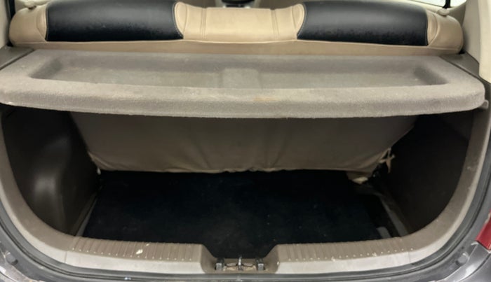 2015 Hyundai i10 SPORTZ 1.1, Petrol, Manual, 40,596 km, Boot Inside