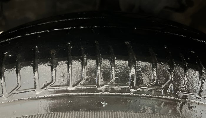 2015 Hyundai i10 SPORTZ 1.1, Petrol, Manual, 40,596 km, Left Front Tyre Tread