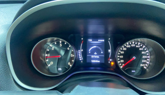 2017 Jeep Compass LONGITUDE (O) 2.0 DIESEL, Diesel, Manual, 1,20,527 km, Odometer Image