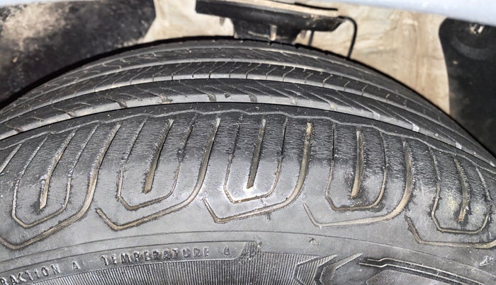 2022 MG ASTOR SHARP EX 1.5 MT, Petrol, Manual, 25,227 km, Left Front Tyre Tread