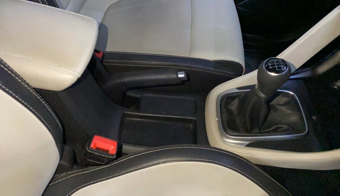 2022 MG ASTOR SHARP EX 1.5 MT, Petrol, Manual, 25,227 km, Gear Lever