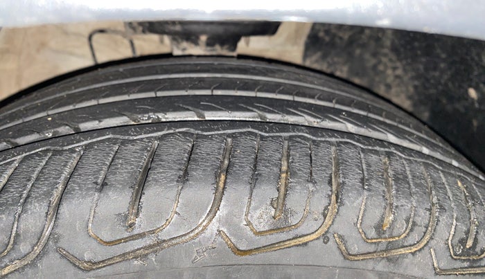 2022 MG ASTOR SHARP EX 1.5 MT, Petrol, Manual, 25,227 km, Right Front Tyre Tread