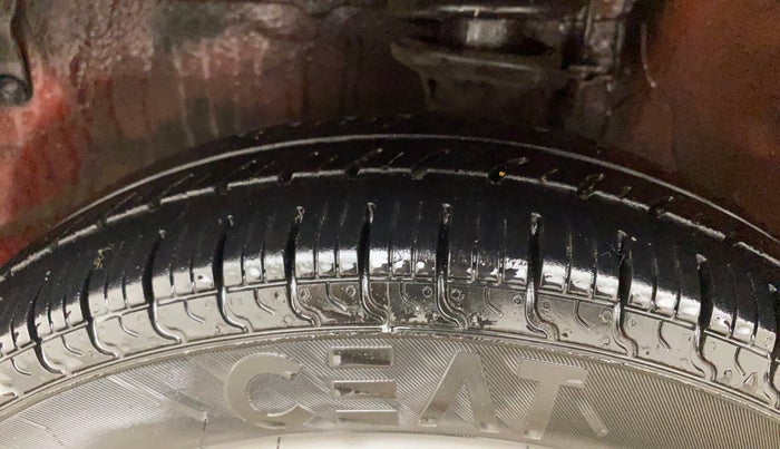 2018 Maruti Alto 800 VXI, Petrol, Manual, 54,393 km, Left Front Tyre Tread