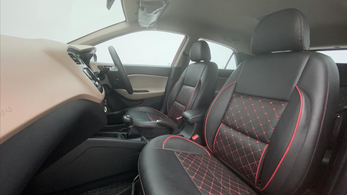 2019 Hyundai Elite i20 1.2 SPORTS PLUS VTVT, CNG, Manual, 13,839 km, Right Side Front Door Cabin