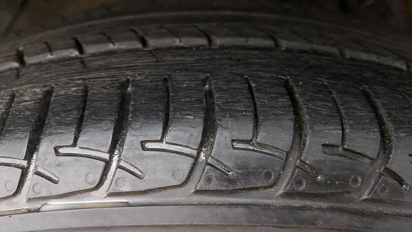 2019 Hyundai Elite i20 1.2 SPORTS PLUS VTVT, CNG, Manual, 13,839 km, Right Rear Tyre Tread